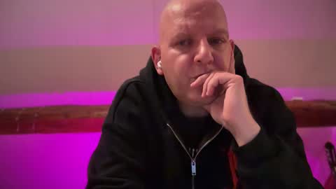 Triton online show from October 2025 02:56:01 AM