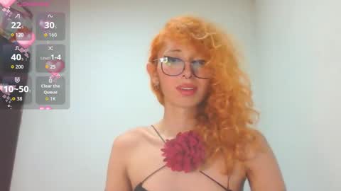 Snapshot of trixy_roses chatting on October 2025 05:57:02 PM Trixy Rose online show from October 2025 05:57:02 PM