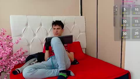 Troy online show from October 2025 08:07:02 PM