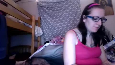 Snapshot of truckerswifetobe chatting on December 2024 04:24:01 AM TruckersWifeToBe online show from December 2024 04:24:01 AM