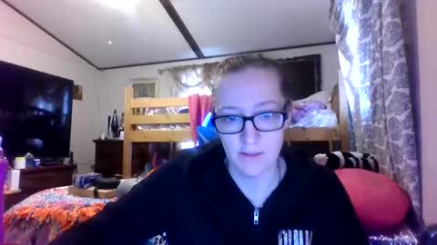 Snapshot of truckerswifetobe chatting on December 2024 05:52:02 PM TruckersWifeToBe online show from December 2024 05:52:02 PM