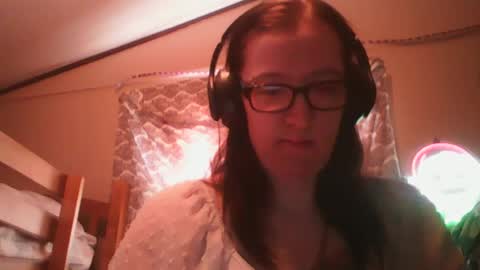 Snapshot of truckerswifetobe chatting on February 2025 04:08:01 PM TruckersWifeToBe online show from February 2025 04:08:01 PM