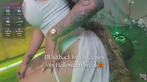   online show from October 2025 11:42:01 AM