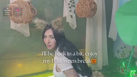   online show from October 2025 01:04:02 PM