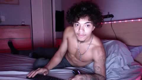 Snapshot of trvpurway chatting on December 2025 01:32:02 AM trvpurway online show from December 2025 01:32:02 AM