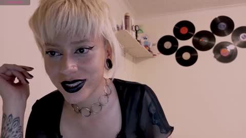 Snapshot of tryp666 chatting on October 2025 03:04:01 AM Cait online show from October 2025 03:04:01 AM