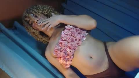 Snapshot of ts_afamhunterxx chatting on November 2025 06:32:01 PM Goddess Mira online show from November 2025 06:32:01 PM