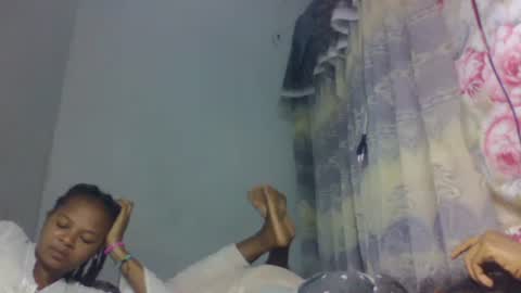 tsaralaza online show from October 2025 06:19:02 PM