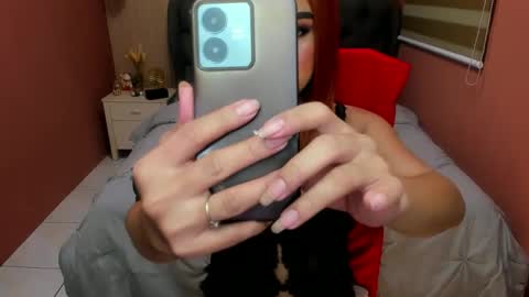 Snapshot of tshugescock chatting on February 2025 01:54:02 PM SEDUCTIVEmistresCUMS online show from February 2025 01:54:02 PM