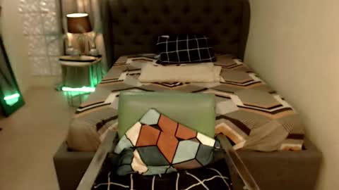 Snapshot of tshugescock chatting on October 2025 07:04:02 PM SEDUCTIVEmistresCUMS online show from October 2025 07:04:02 PM