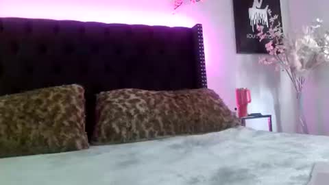 Snapshot of tskendallvuittonxo chatting on October 2025 08:29:02 PM TsKendallVuittonxo online show from October 2025 08:29:02 PM