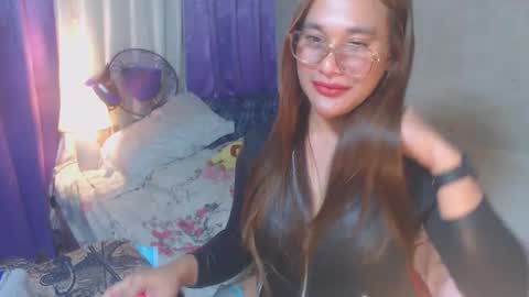 Snapshot of tspam19 chatting on October 2025 11:21:02 AM PAM online show from October 2025 11:21:02 AM