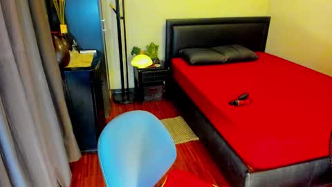 Snapshot of tssophisticatedx chatting on October 2025 07:56:02 PM Kylee- will make your day online show from October 2025 07:56:02 PM