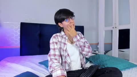 Maru online show from October 2025 08:07:02 PM