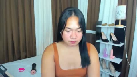 Snapshot of tsuncutkaren chatting on September 2025 02:13:01 AM Karen Oquio online show from September 2025 02:13:01 AM