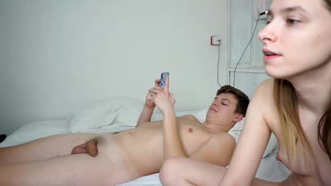 Snapshot of tugruel chatting on January 2025 11:51:01 PM Elza and Tim online show from January 2025 11:51:01 PM