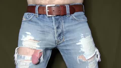 Snapshot of turquoise_metallic chatting on October 2025 12:41:01 AM Phil Box online show from October 2025 12:41:01 AM