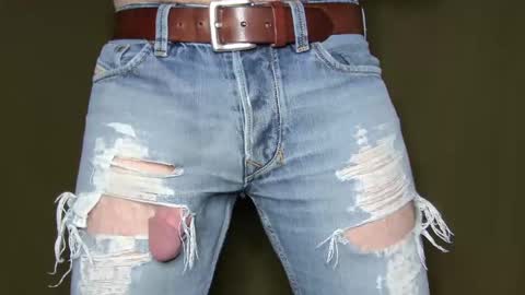 Snapshot of turquoise_metallic chatting on November 2025 04:51:02 AM Phil Box online show from November 2025 04:51:02 AM