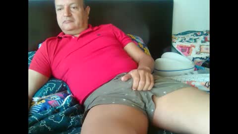 Snapshot of tuserasmia chatting on January 2025 01:08:01 PM Mario Ramirez online show from January 2025 01:08:01 PM