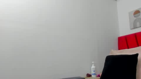 tutty_sweet online show from March 2025 11:49:02 PM