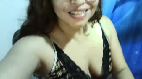 Snapshot of tuzusy chatting on December 2024 06:01:02 AM tuzusy online show from December 2024 06:01:02 AM