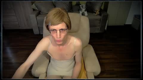 Snapshot of tvclementine chatting on October 2025 07:03:02 AM Clementine online show from October 2025 07:03:02 AM