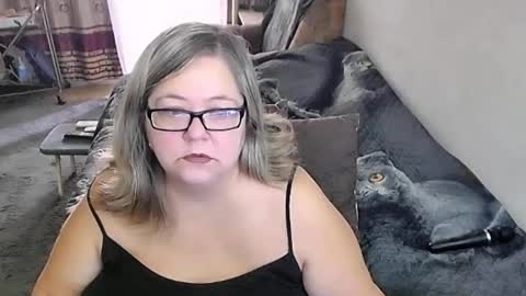 Lana online show from October 2025 02:35:01 AM