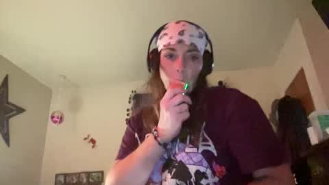 Snapshot of tweet2024777 chatting on October 2025 04:51:02 AM CurveyTurtleObeys online show from October 2025 04:51:02 AM