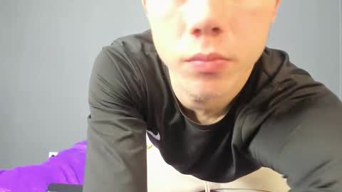 Snapshot of twelveeek chatting on November 2025 04:29:01 PM Angus online show from November 2025 04:29:01 PM