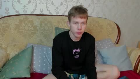 Snapshot of twelveeek chatting on November 2025 07:12:01 PM Angus online show from November 2025 07:12:01 PM