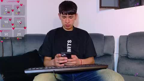 Snapshot of twink_daren chatting on October 2025 06:28:02 PM Mr Daren online show from October 2025 06:28:02 PM