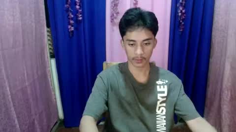 Snapshot of twink_hairyass69 chatting on October 2025 05:33:01 PM Aladin online show from October 2025 05:33:01 PM