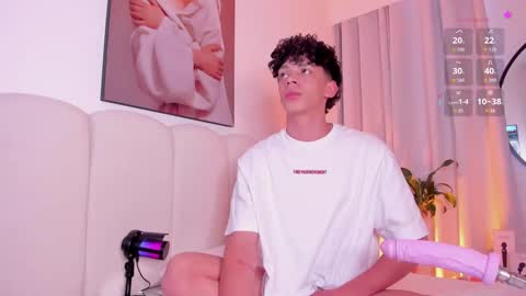 Snapshot of twink_lion chatting on October 2025 08:48:01 PM Lion online show from October 2025 08:48:01 PM