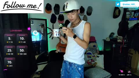 Snapshot of twink_sebas_ chatting on December 2024 02:42:01 AM Bad boy sebastian online show from December 2024 02:42:01 AM