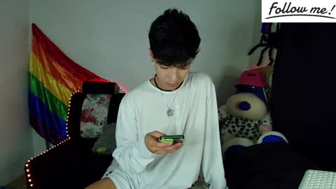 Snapshot of twink_sebas_ chatting on December 2024 06:42:02 AM Bad boy sebastian online show from December 2024 06:42:02 AM