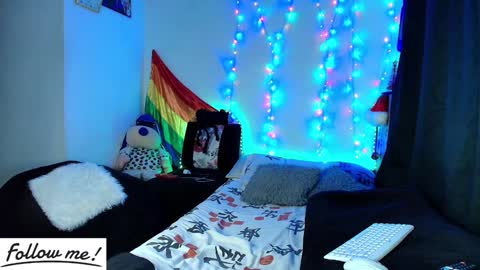Snapshot of twink_sebas_ chatting on January 2025 12:54:02 AM Bad boy sebastian online show from January 2025 12:54:02 AM