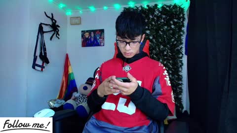 Snapshot of twink_sebas_ chatting on January 2025 04:04:01 PM Bad boy sebastian online show from January 2025 04:04:01 PM
