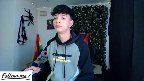 Snapshot of twink_sebas_ chatting on January 2025 04:55:02 PM Bad boy sebastian online show from January 2025 04:55:02 PM