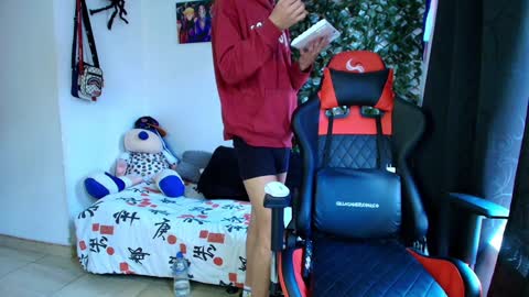 Snapshot of twink_sebas_ chatting on January 2025 08:43:01 PM Bad boy sebastian online show from January 2025 08:43:01 PM