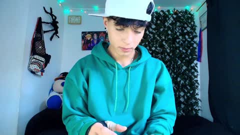 Snapshot of twink_sebas_ chatting on February 2025 06:33:01 PM Bad boy sebastian online show from February 2025 06:33:01 PM