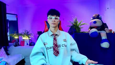 Snapshot of twink_sebas_ chatting on October 2025 07:18:01 AM Bad boy sebastian online show from October 2025 07:18:01 AM