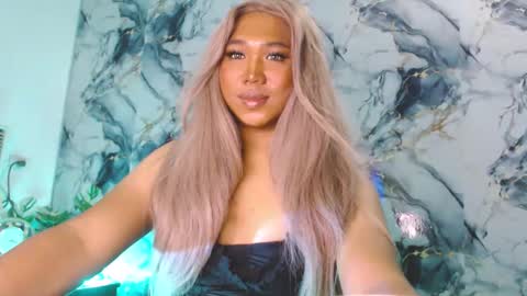 Snapshot of twinkcheska chatting on October 2025 12:44:02 AM Cheska Schock online show from October 2025 12:44:02 AM