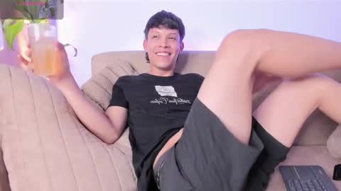 twinksboys_23 online show from October 2025 09:01:01 PM