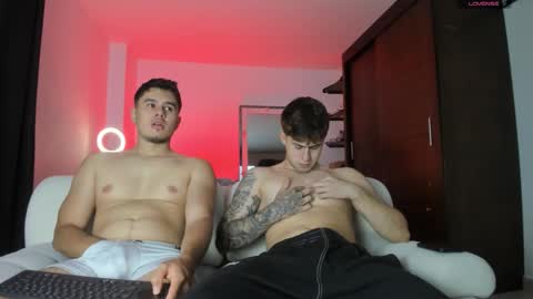 Snapshot of twintease chatting on October 2025 03:22:01 PM twintease online show from October 2025 03:22:01 PM