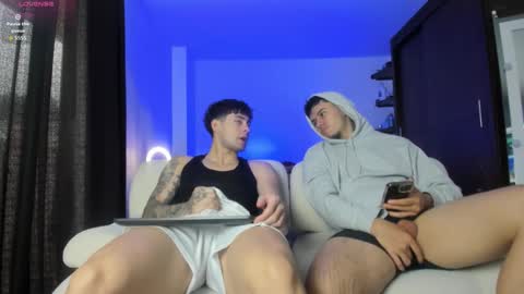 Snapshot of twintease chatting on October 2025 01:12:01 PM twintease online show from October 2025 01:12:01 PM