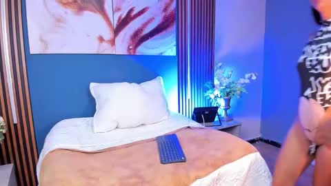 Kevin and Catalina online show from October 2025 07:54:01 PM