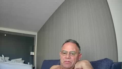 Snapshot of twopeopleinlove chatting on November 2025 03:14:02 PM Twopeopleinlove online show from November 2025 03:14:02 PM