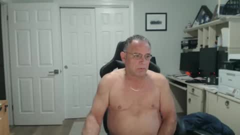 Snapshot of twopeopleinlove chatting on November 2025 11:31:02 AM Twopeopleinlove online show from November 2025 11:31:02 AM