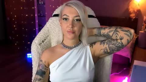 Snapshot of tykioty_miley chatting on November 2025 03:12:01 PM Miley online show from November 2025 03:12:01 PM