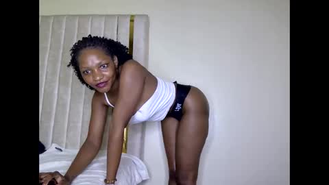 Snapshot of tyla_cerry chatting on September 2025 02:30:02 PM tyla_cerry online show from September 2025 02:30:02 PM